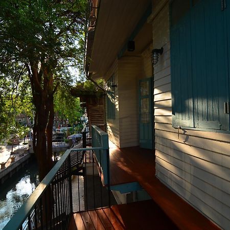 La Moon Hostel Bangkok Dış mekan fotoğraf