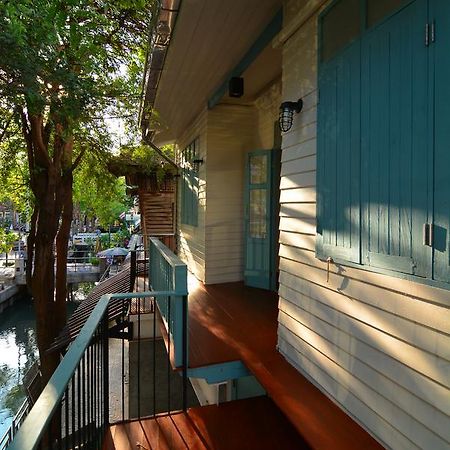 La Moon Hostel Bangkok Dış mekan fotoğraf