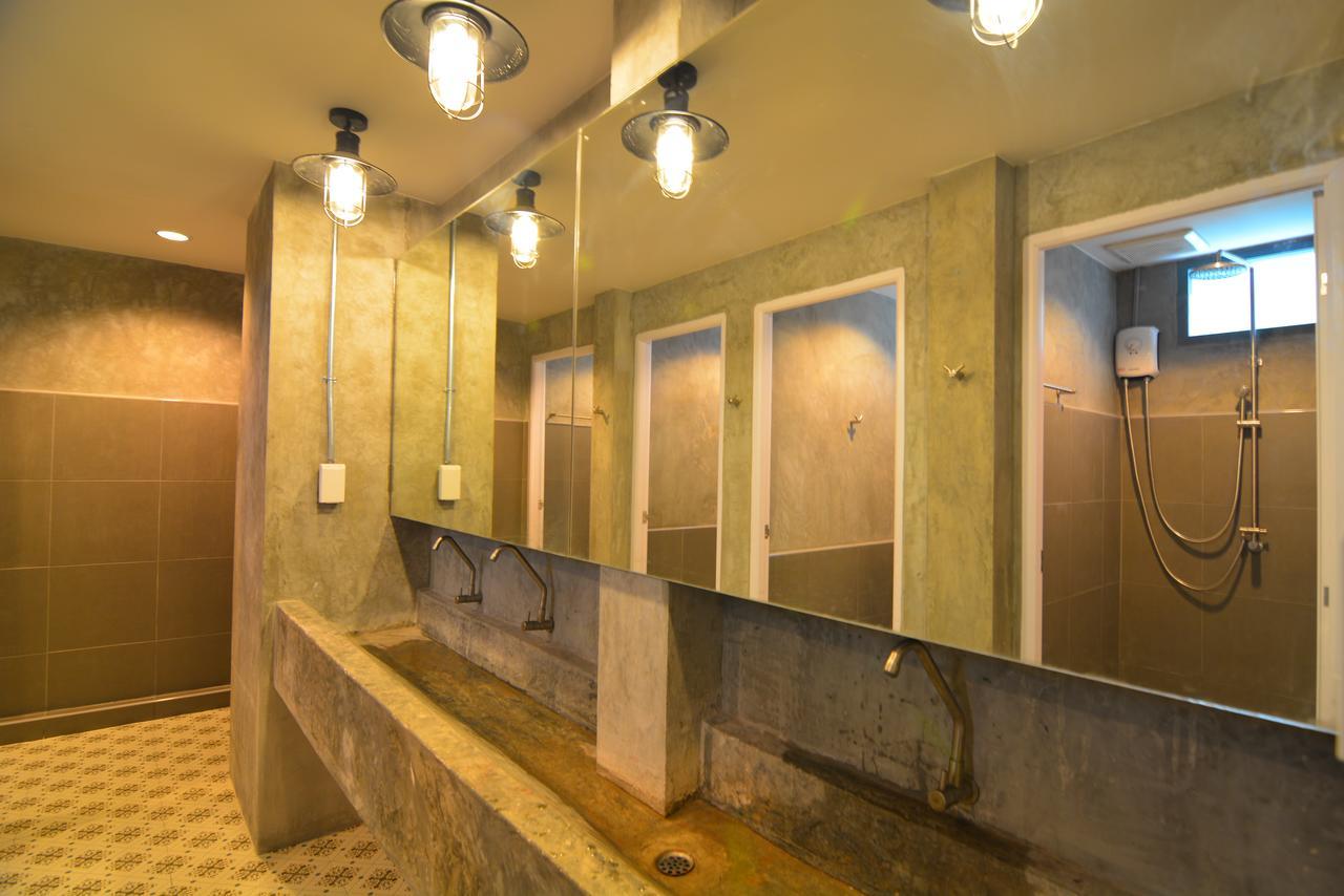 La Moon Hostel Bangkok Dış mekan fotoğraf