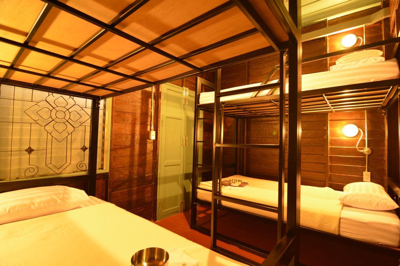 La Moon Hostel Bangkok Dış mekan fotoğraf