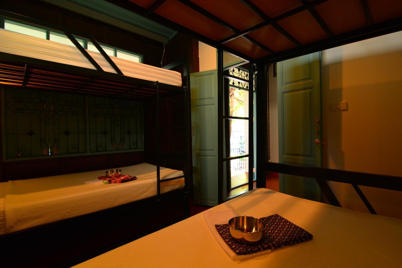 La Moon Hostel Bangkok Dış mekan fotoğraf
