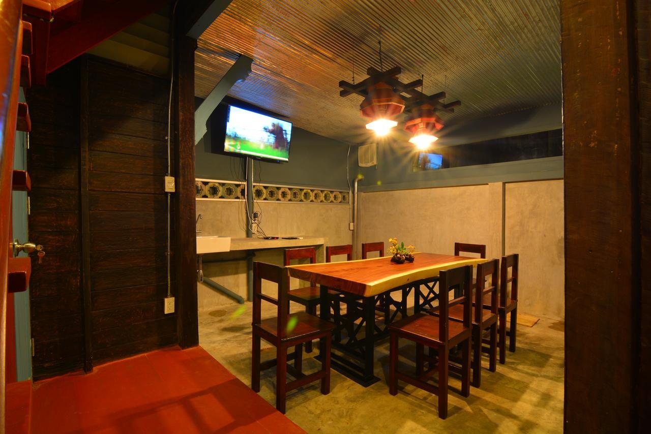La Moon Hostel Bangkok Dış mekan fotoğraf