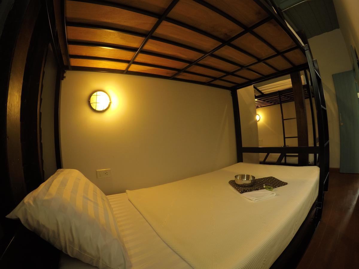 La Moon Hostel Bangkok Dış mekan fotoğraf
