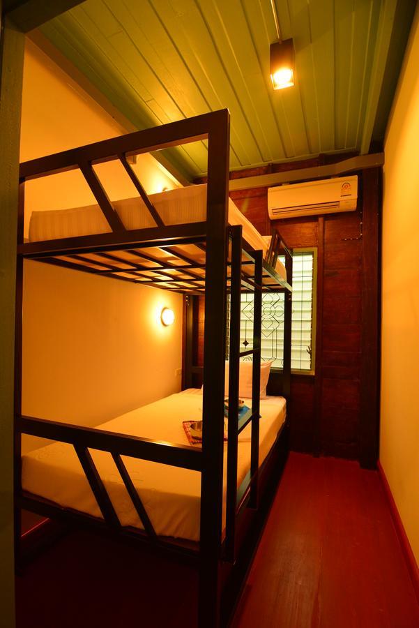 La Moon Hostel Bangkok Dış mekan fotoğraf